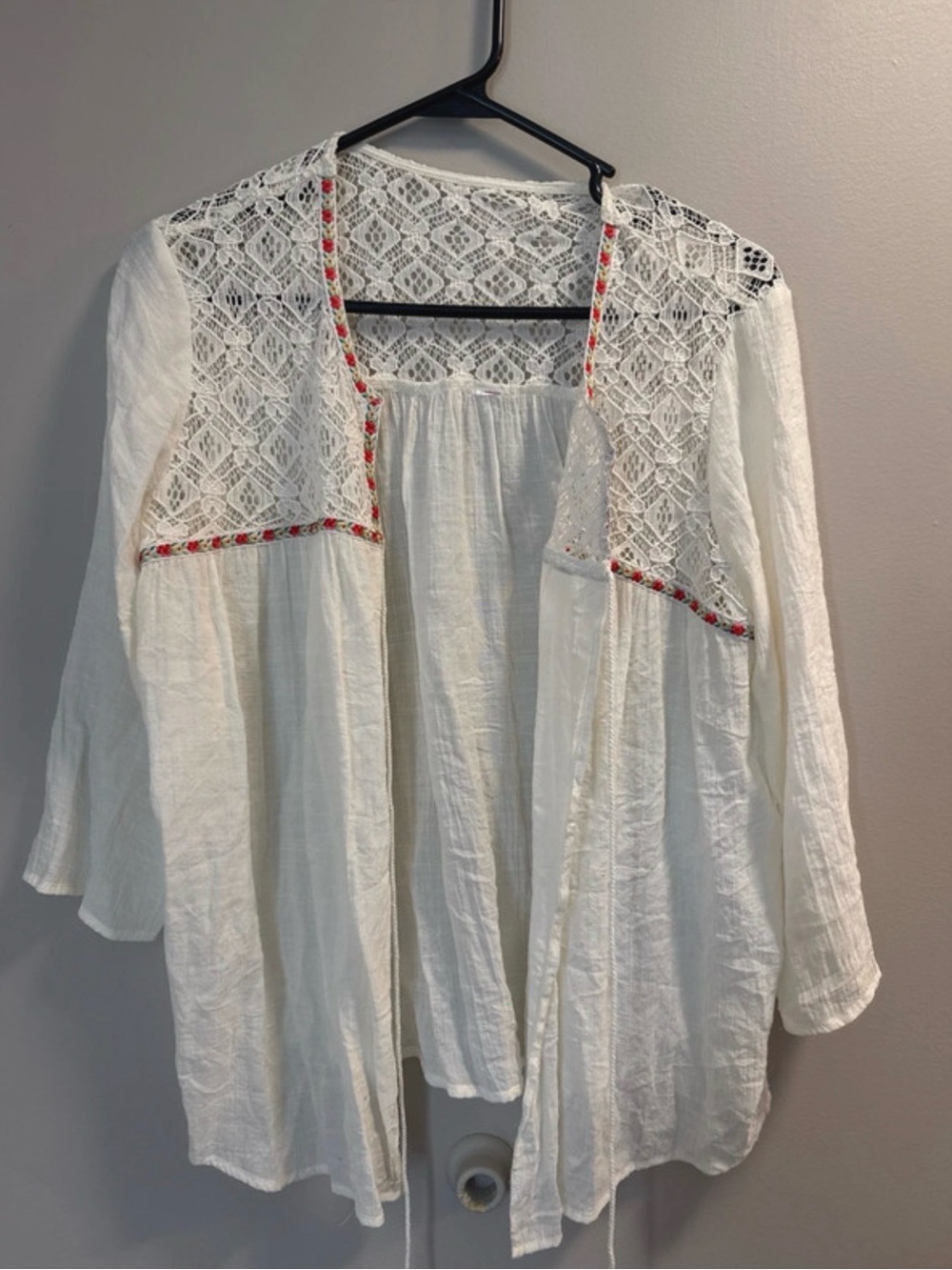 White Lace-Trim Lightweight Cardigan with Coral Accent